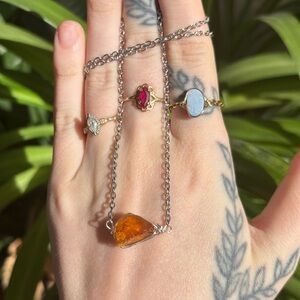 Amber built in necklace